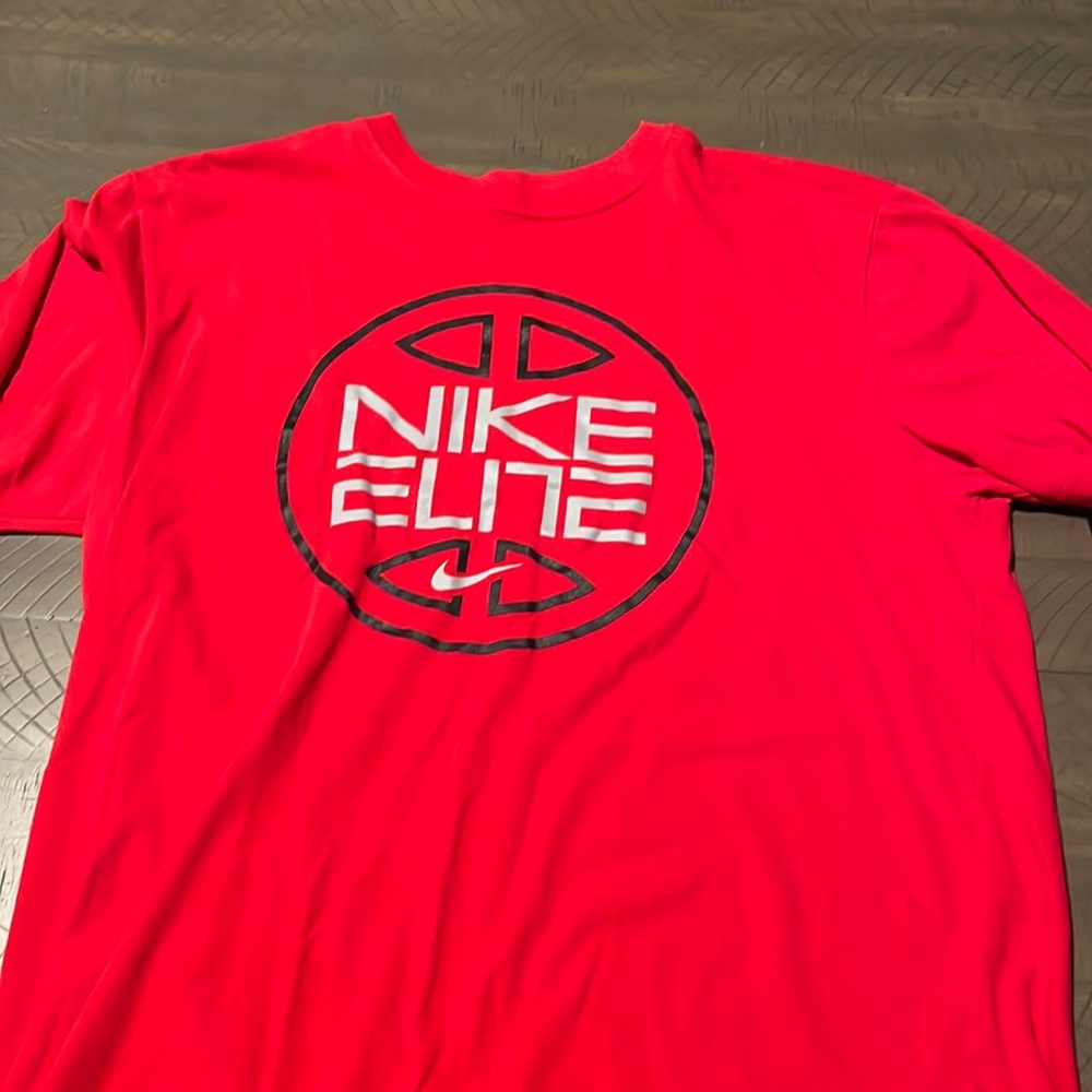 Large Nike Dri-Fit Tee Shirts